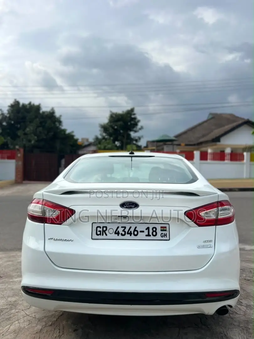 Ford Fusion SE 4dr Sedan (2.5L 4cyl 6A) 2014 White