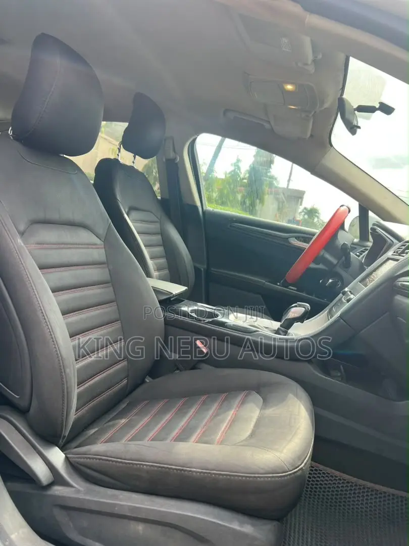 Ford Fusion SE 4dr Sedan (2.5L 4cyl 6A) 2014 White
