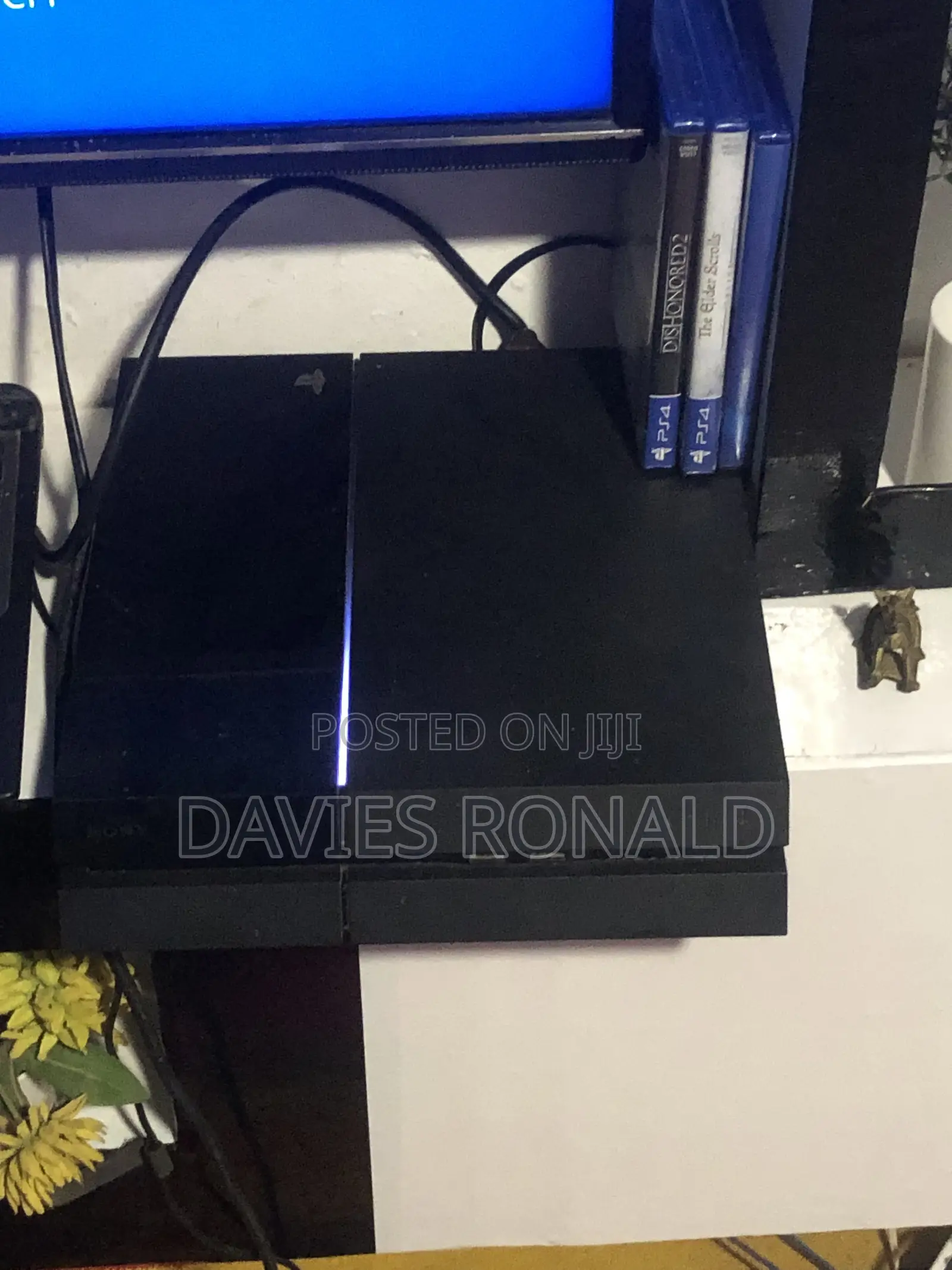 Play Station 4