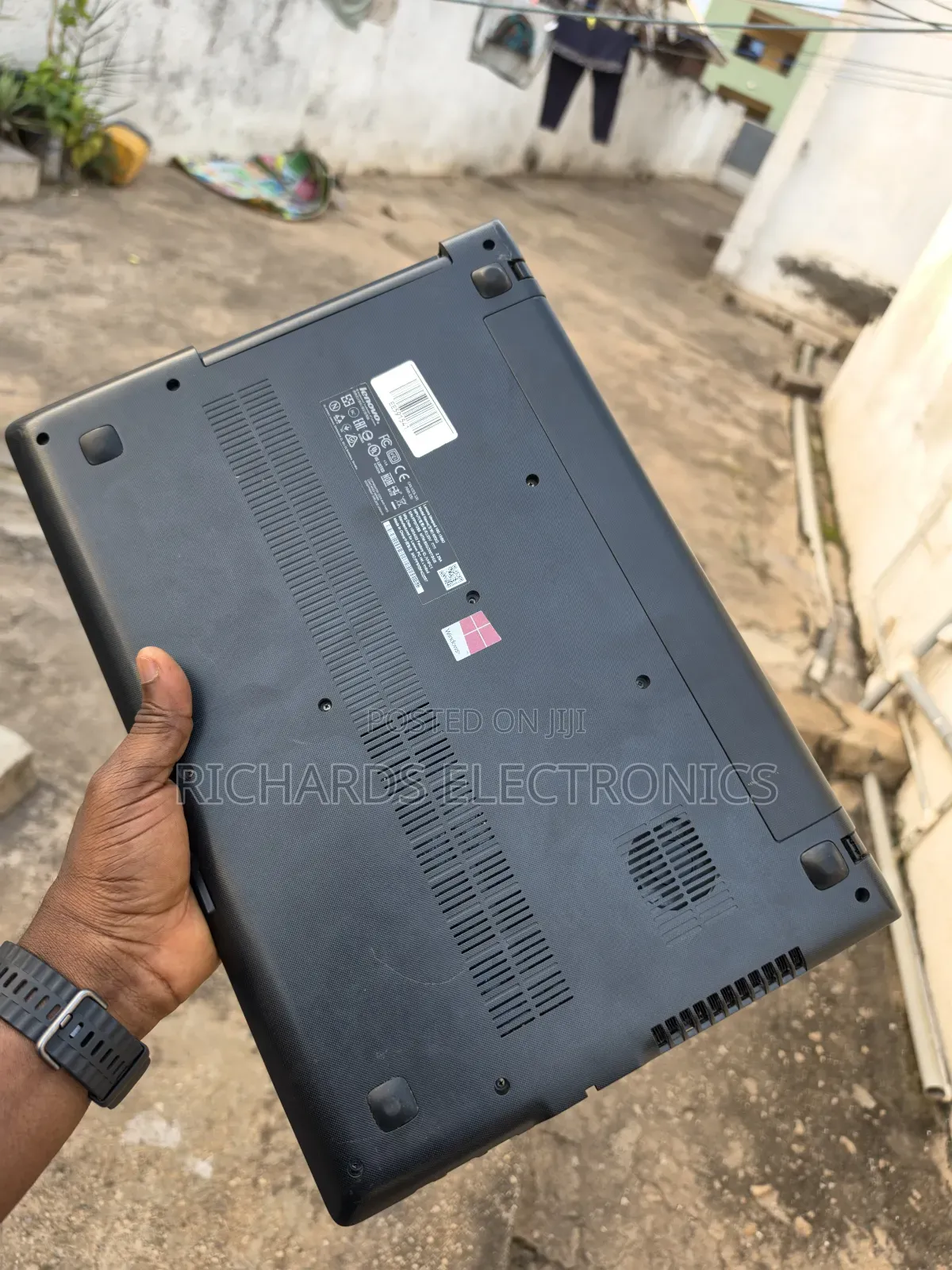Laptop Lenovo IdeaPad 100 8GB Intel Core i3 HDD 1T