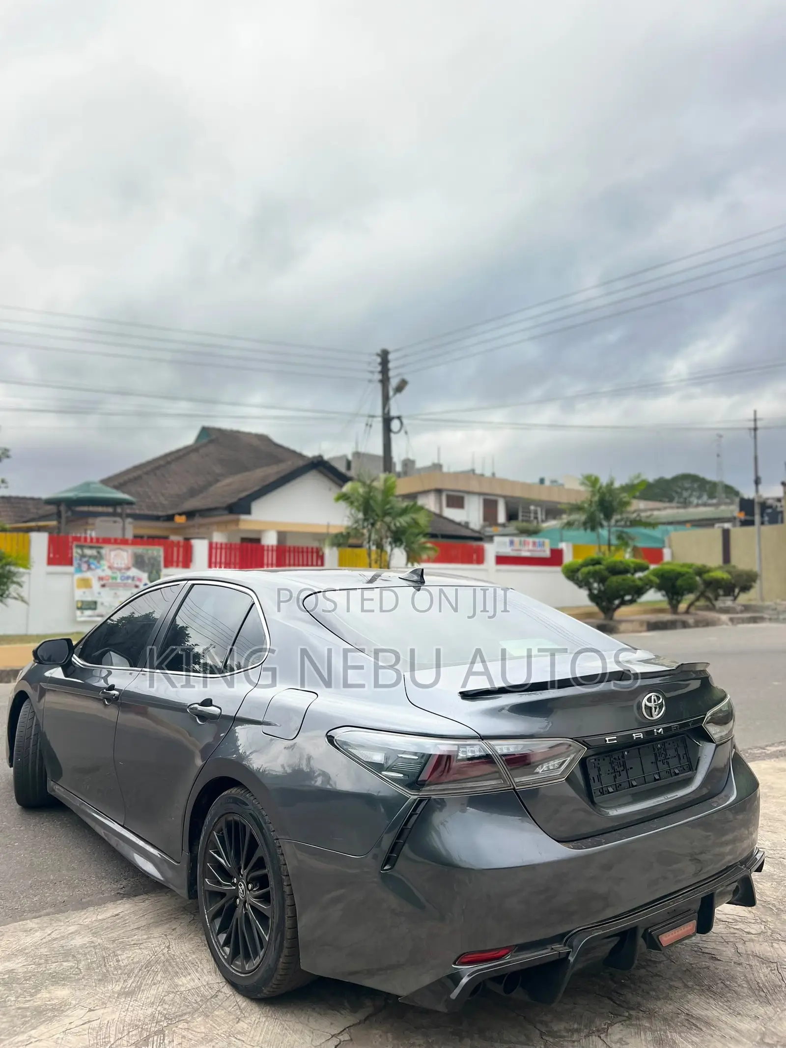 Toyota Camry SE Nightshade FWD 2020 Gray