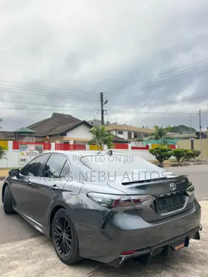 Toyota Camry SE Nightshade FWD 2020 Gray