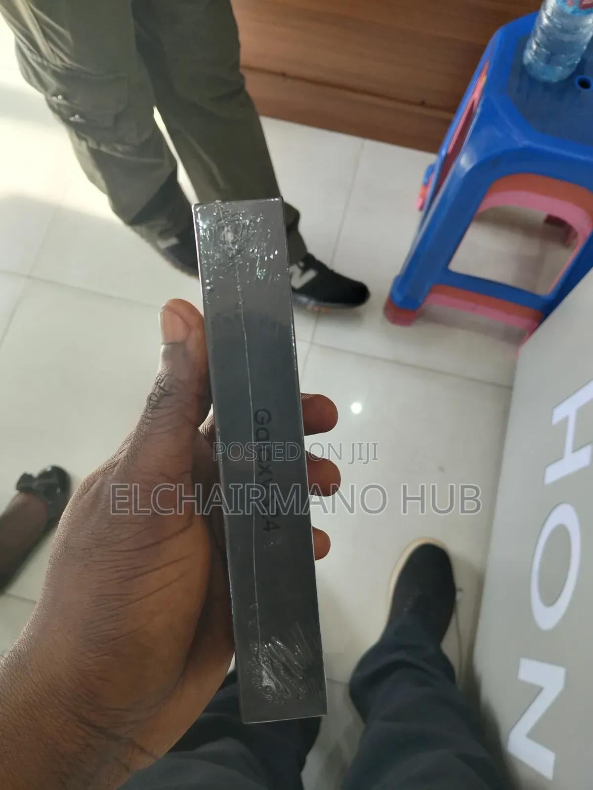 New Samsung Galaxy S24 128 GB Gray
