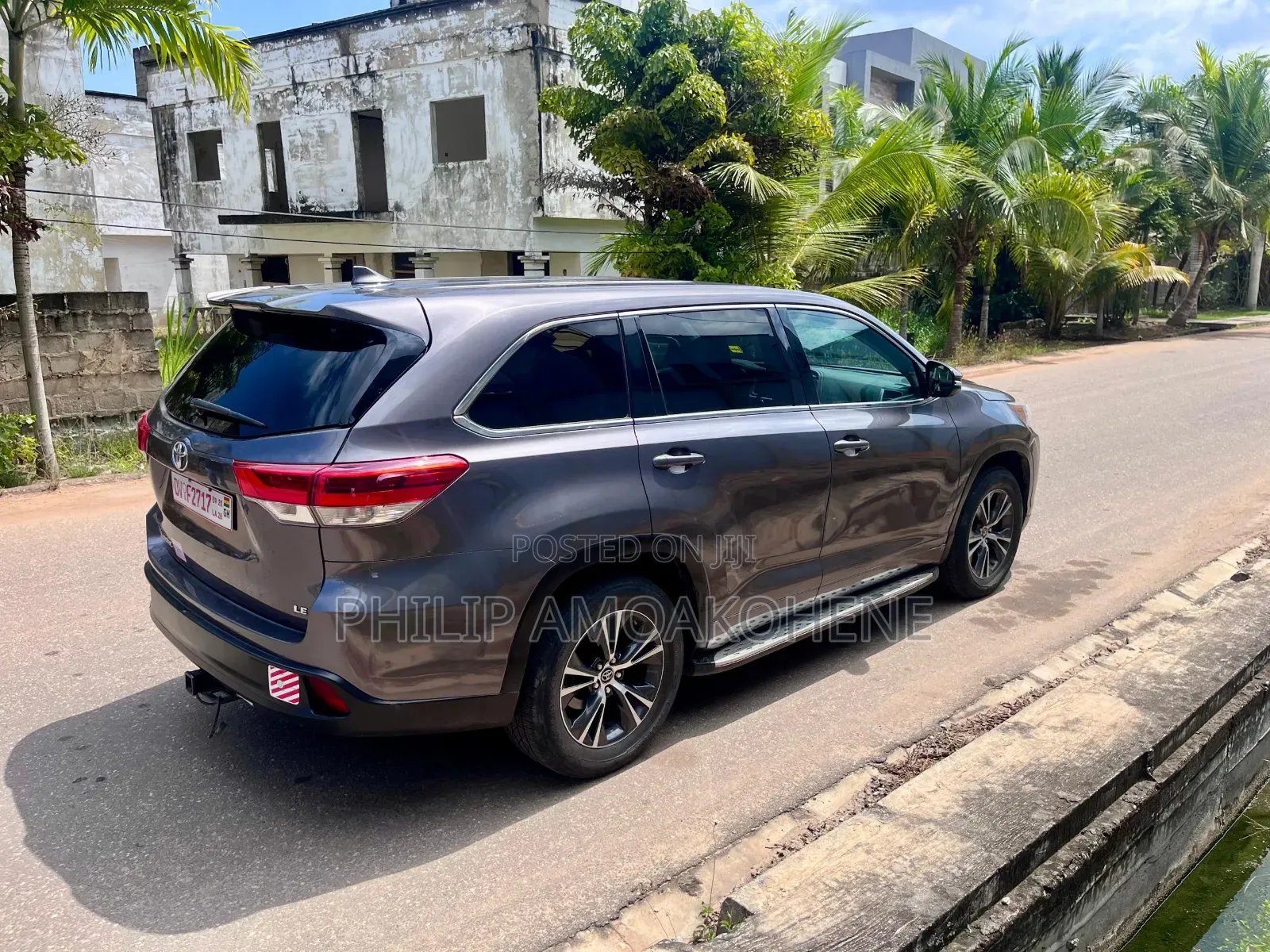 Toyota Highlander LE 4x2 V6 (3.5L 6cyl 8A) 2017 Gray