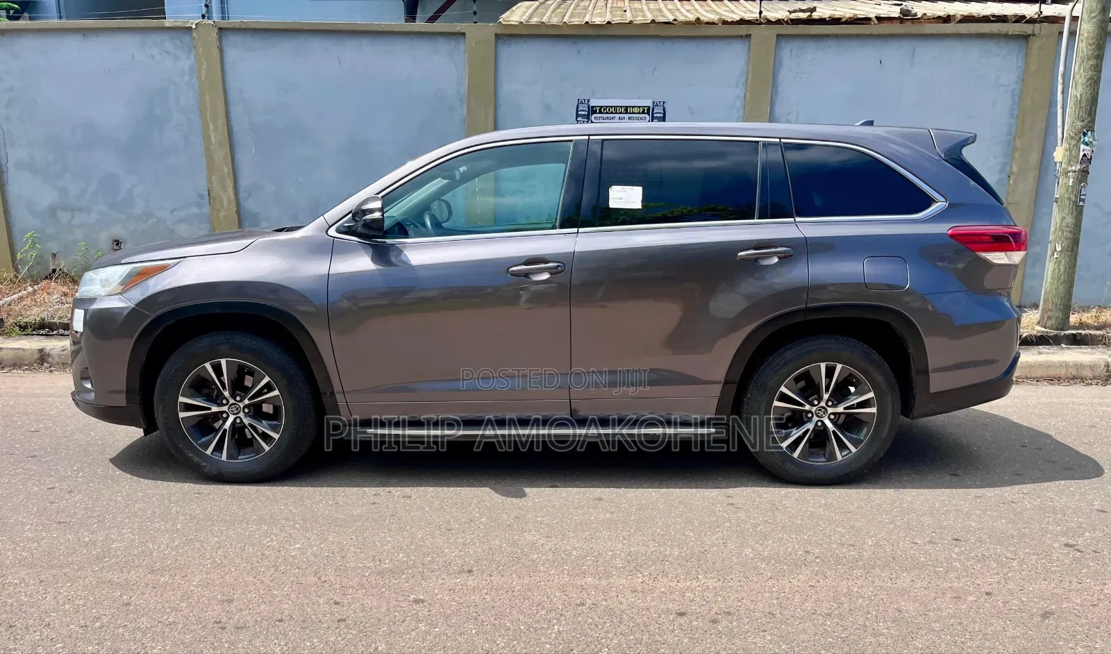 Toyota Highlander LE 4x2 V6 (3.5L 6cyl 8A) 2017 Gray