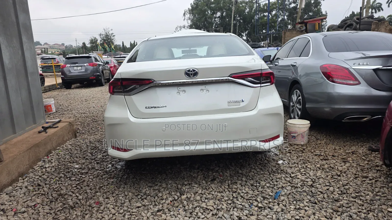 Toyota Corolla LE 2020 White