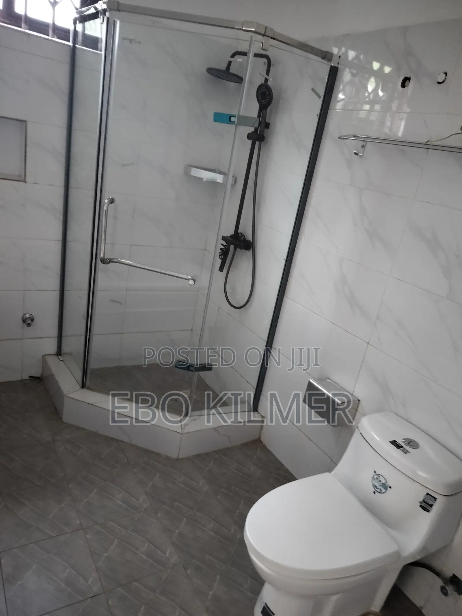 5bdrm House in Sasaabi for rent