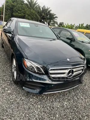 Mercedes-Benz E300 2018 Blue