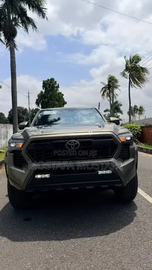 Toyota Tacoma 2024 Green