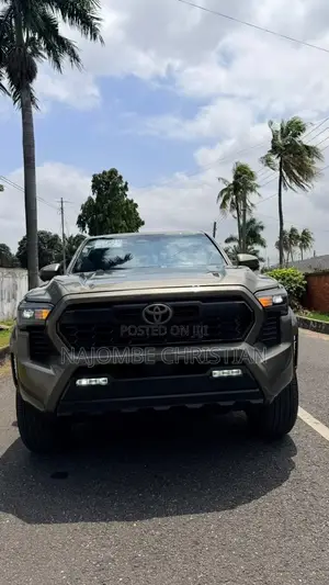 Toyota Tacoma 2024 Green