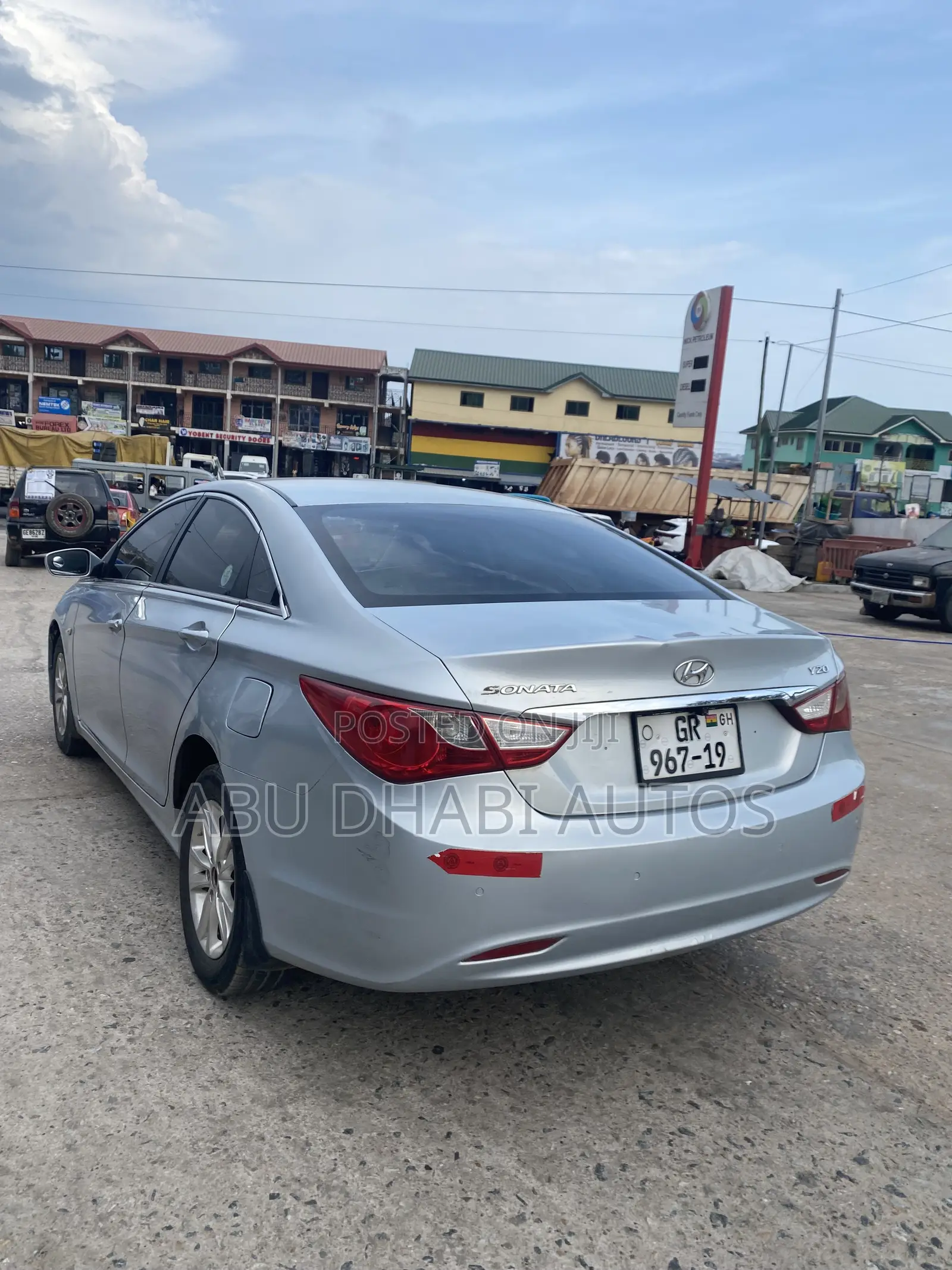 Hyundai Sonata GLS Sedan FWD (2.4L 4cyl 6A) 2011 Silver