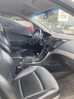 Hyundai Sonata GLS Sedan FWD (2.4L 4cyl 6A) 2011 Silver
