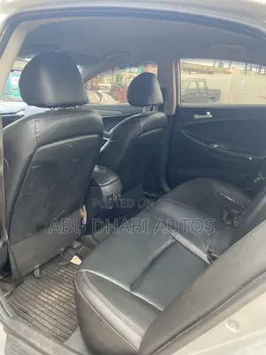 Hyundai Sonata GLS Sedan FWD (2.4L 4cyl 6A) 2011 Silver