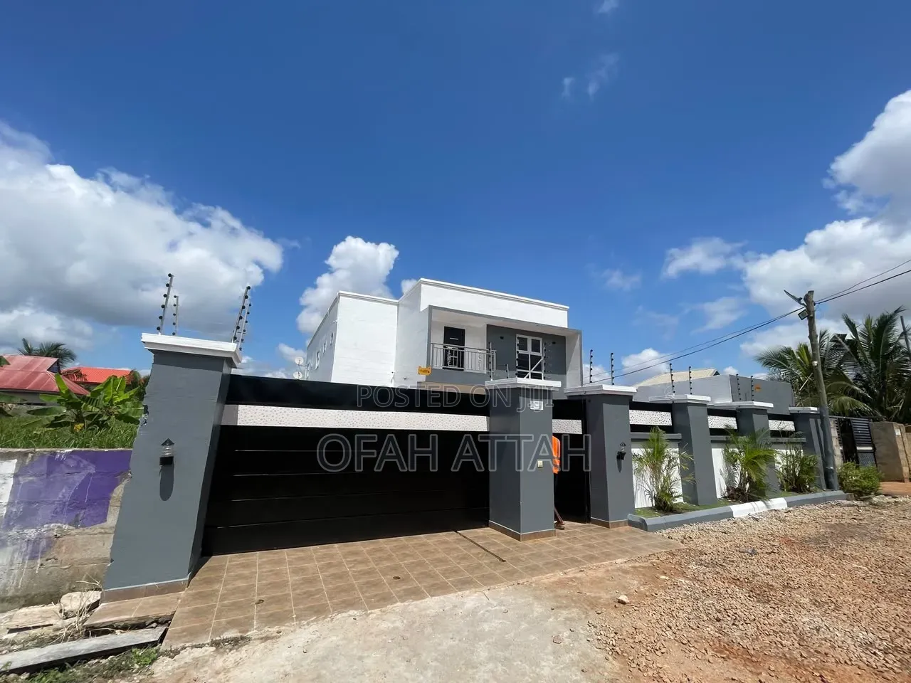 6bdrm Duplex in Santasi Kotwi, Kumasi Metropolitan for sale