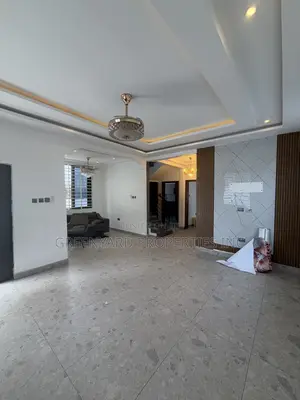 4bdrm House in School Junction, East Legon for rent