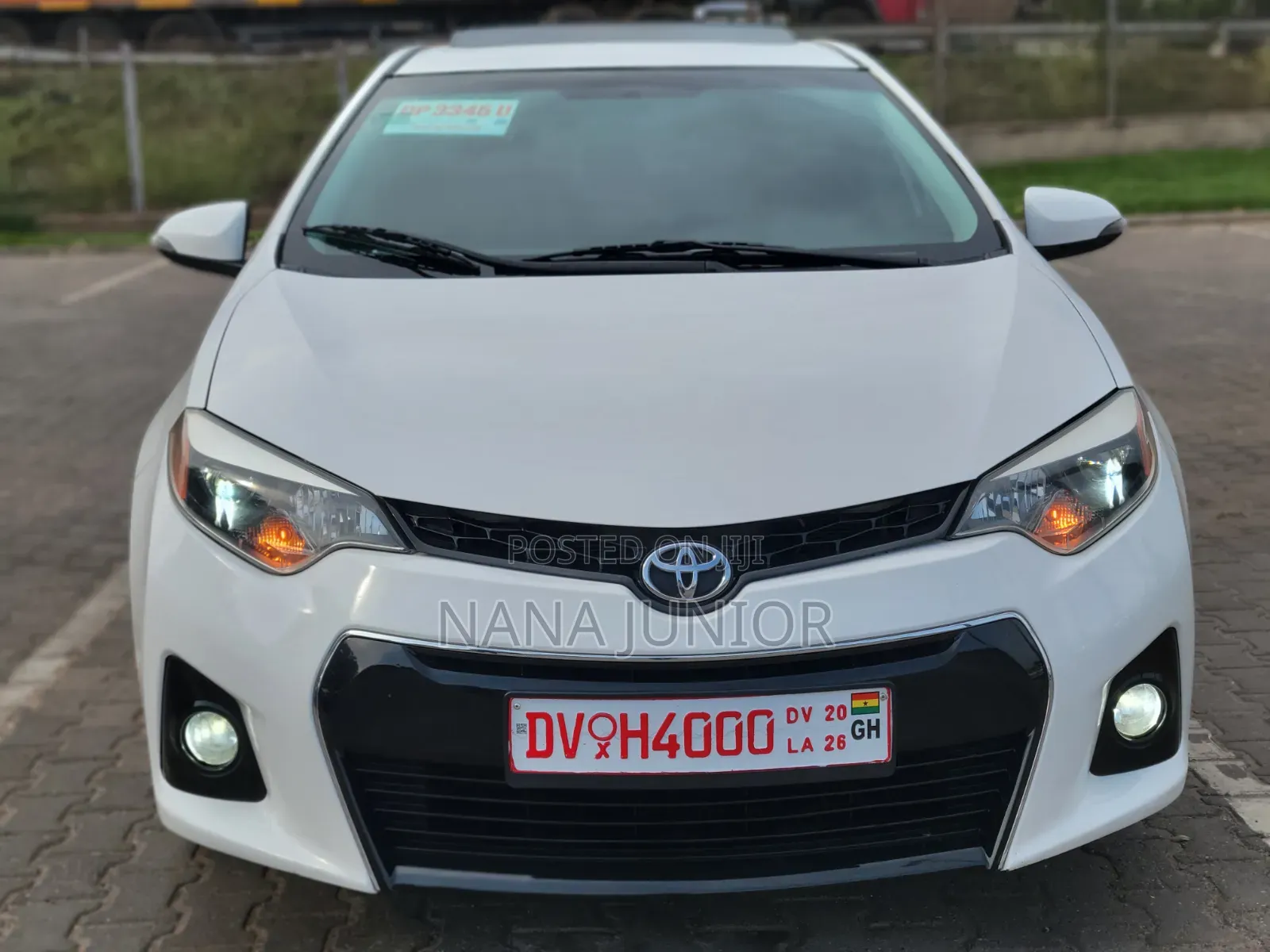 Toyota Corolla S 4dr Sedan (1.8L 4cyl CVT) 2016 Off white