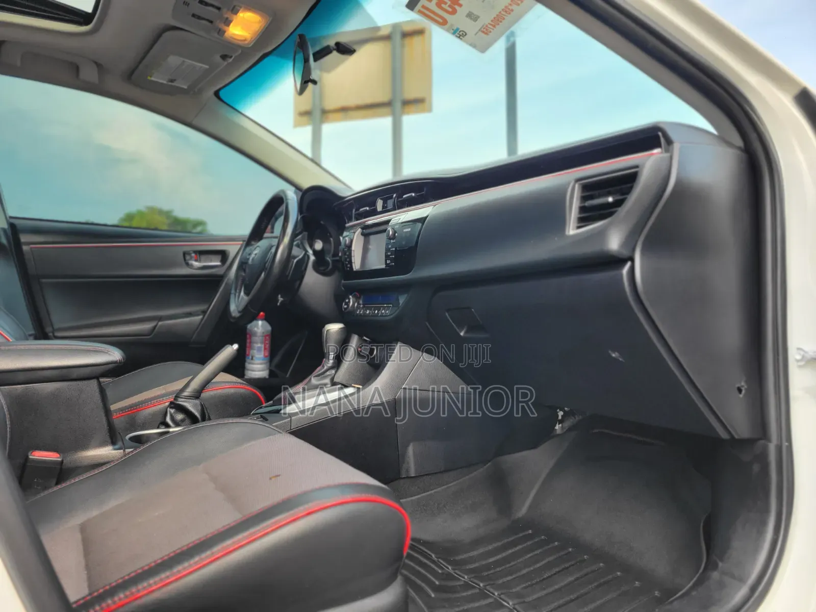 Toyota Corolla S 4dr Sedan (1.8L 4cyl CVT) 2016 Off white
