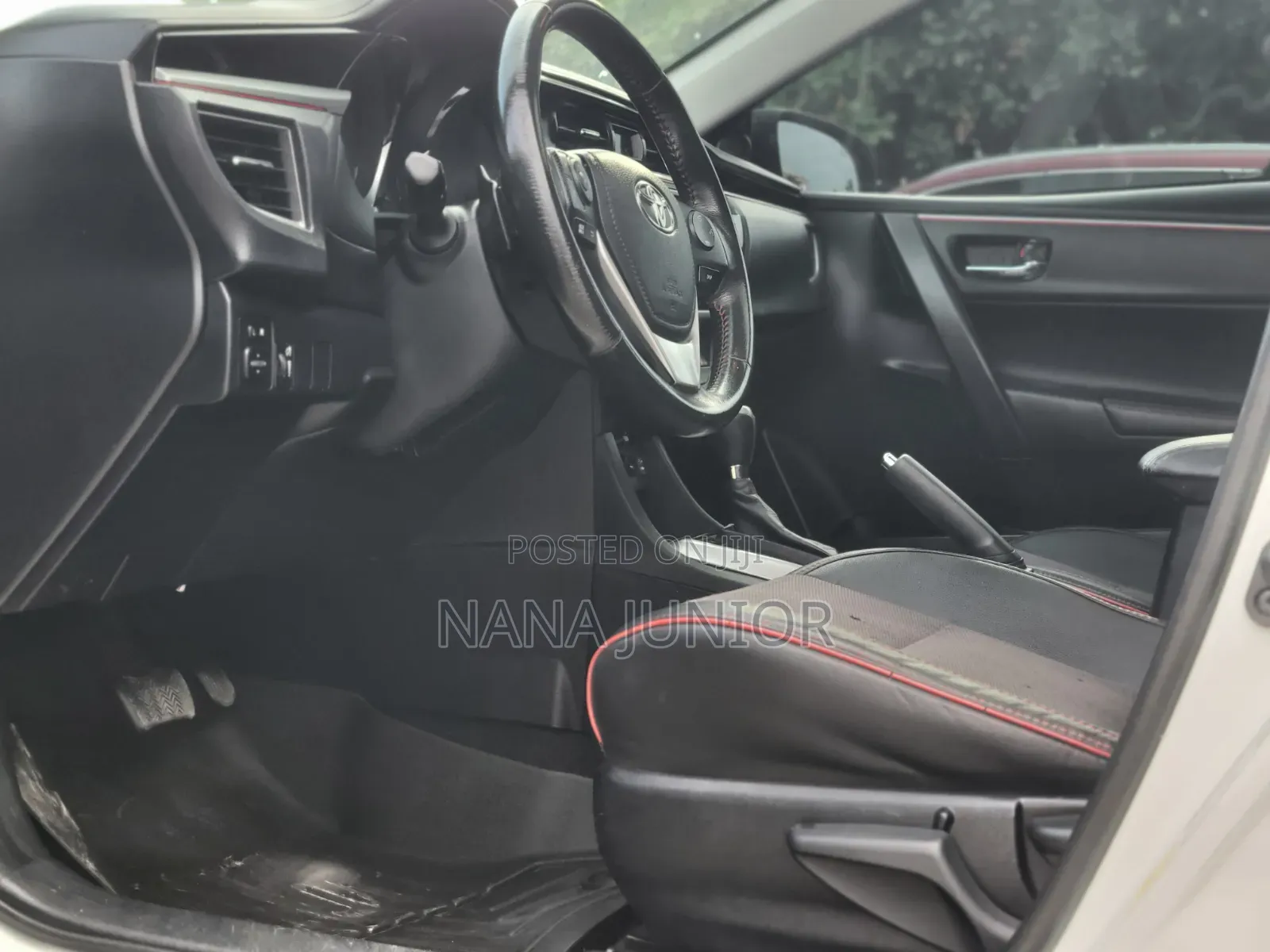 Toyota Corolla S 4dr Sedan (1.8L 4cyl CVT) 2016 Off white
