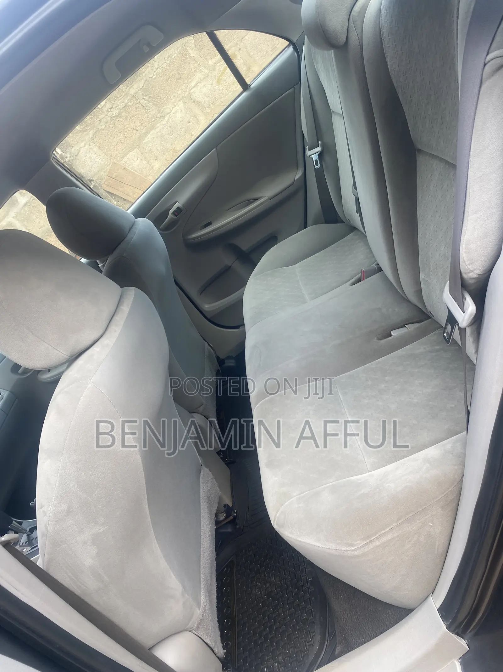 Toyota Corolla LE 4dr Sedan (1.8L 4cyl 4A) 2010 Gray