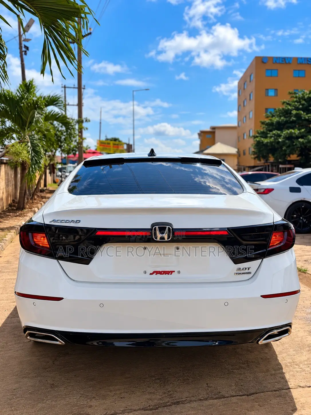 Honda Accord Touring 2.0T 2020 White