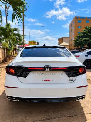 Honda Accord Touring 2.0T 2020 White