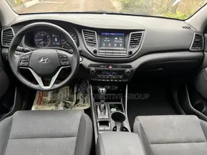 Hyundai Tucson Value FWD 2018 Blue
