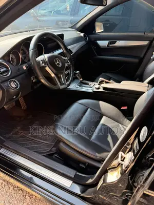 Mercedes-Benz C250 2014 Black