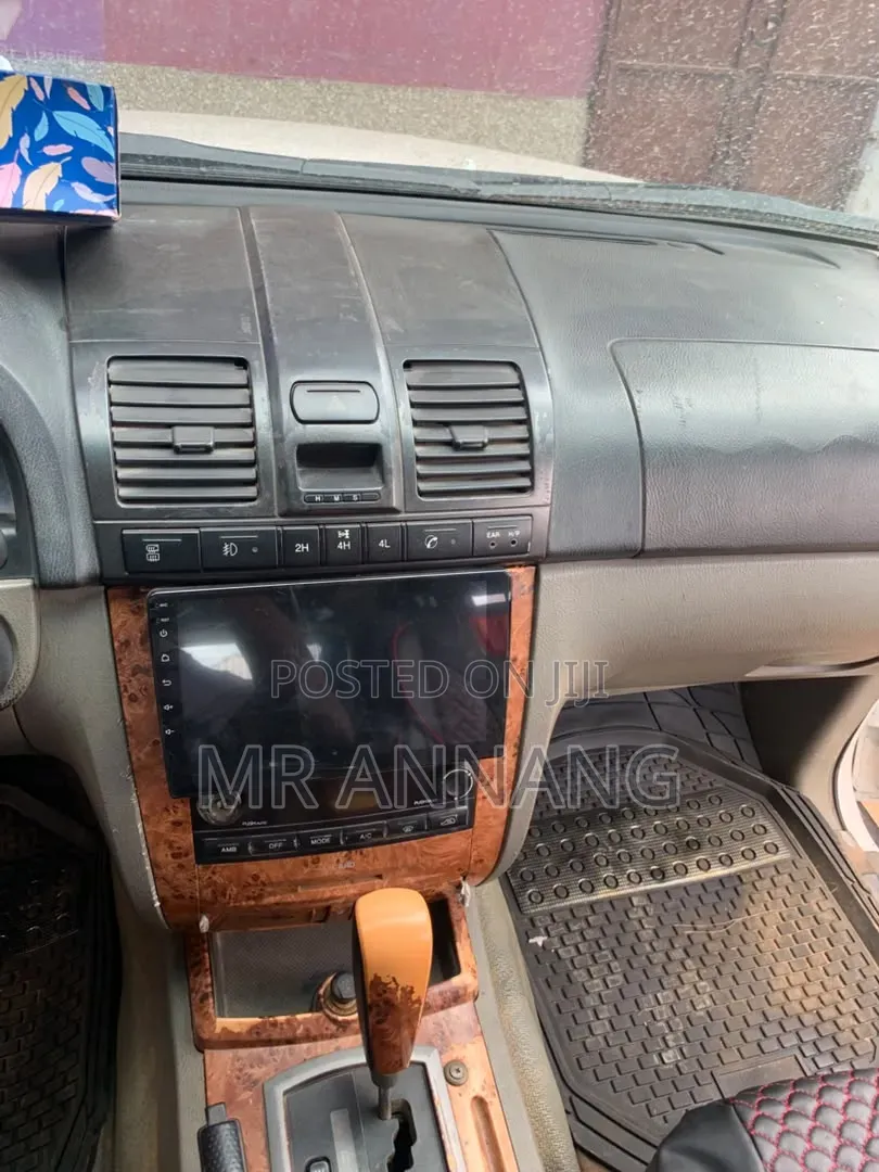 SsangYong Rexton 2005 White