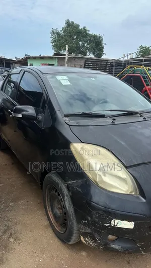Toyota Vitz 2010 Black