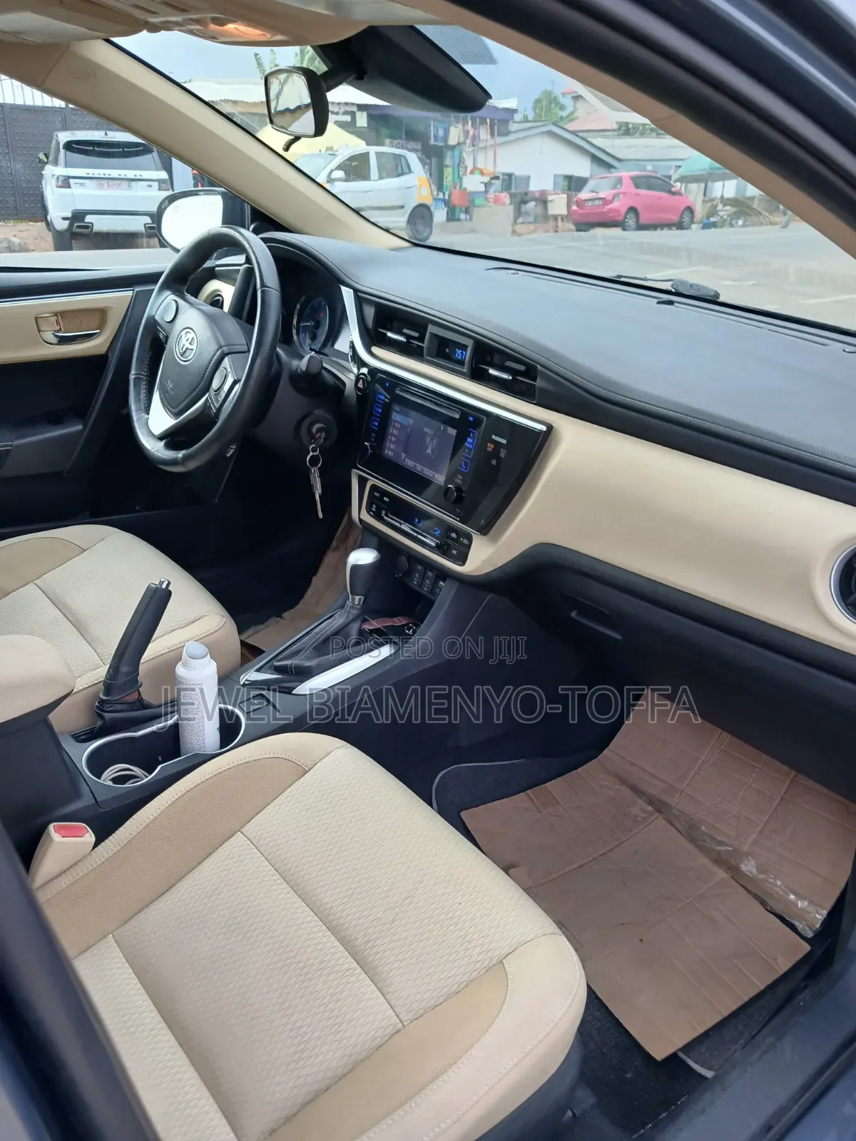 Toyota Corolla LE ECO 4dr Sedan (1.8L 4cyl CVT) 2017 Gray