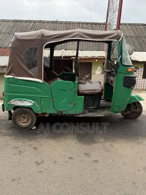 TVS King Deluxe Plus iTouch Start 2025 Green