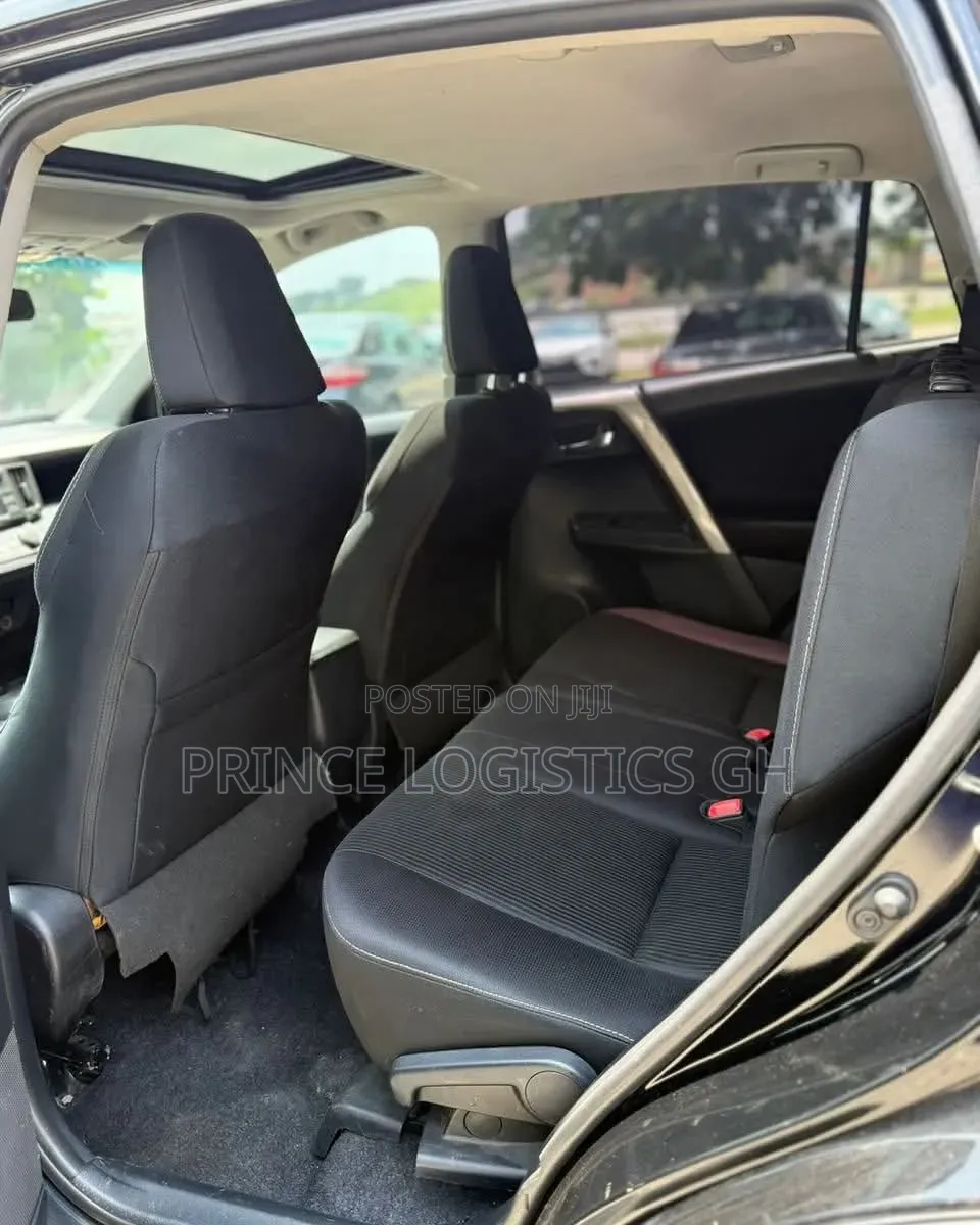 Toyota RAV4 XLE 4dr SUV (2.5L 4cyl 6A) 2015 Matt Black