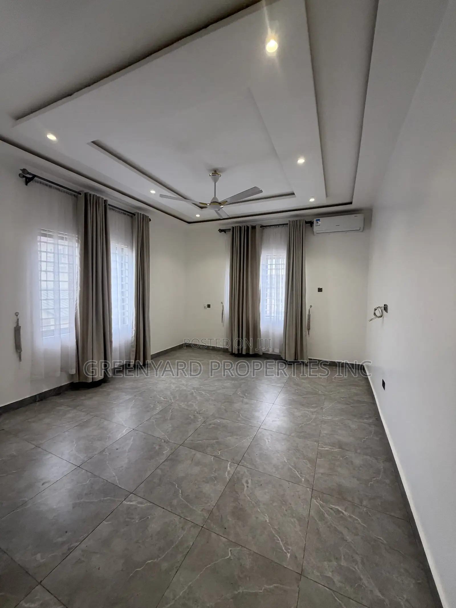 4bdrm House in School Junction, East Legon for rent