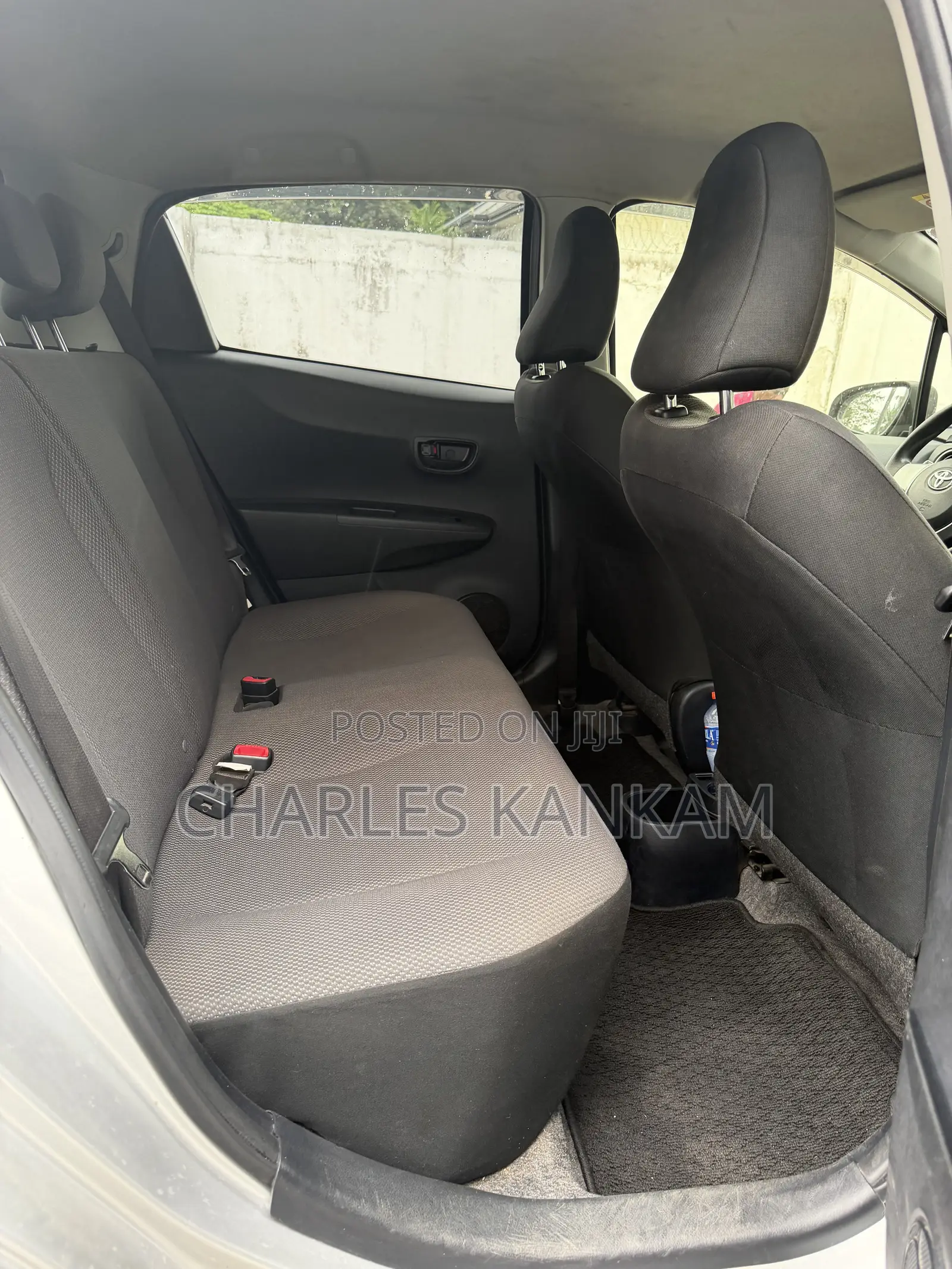 Toyota Vitz 1.3 FWD 5dr 2013 Silver