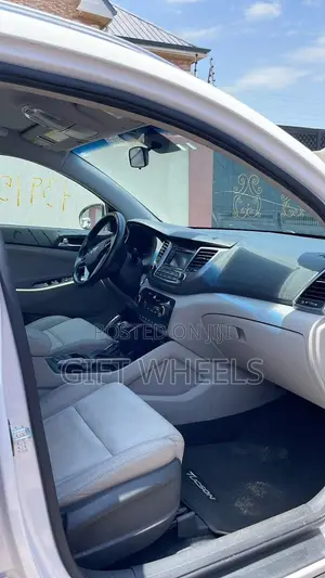 Hyundai Tucson Sport AWD 2017 White