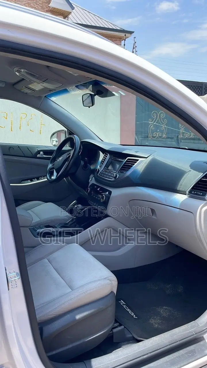 Hyundai Tucson Sport AWD 2017 White