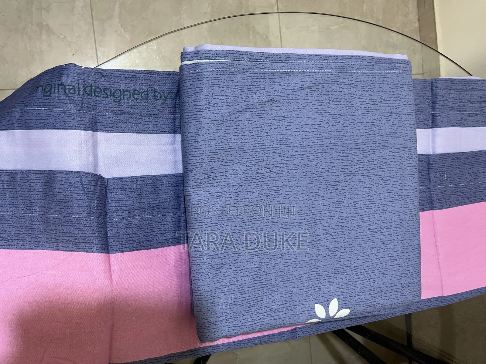 Beautiful Color Block Bedsheets for a Double Bed