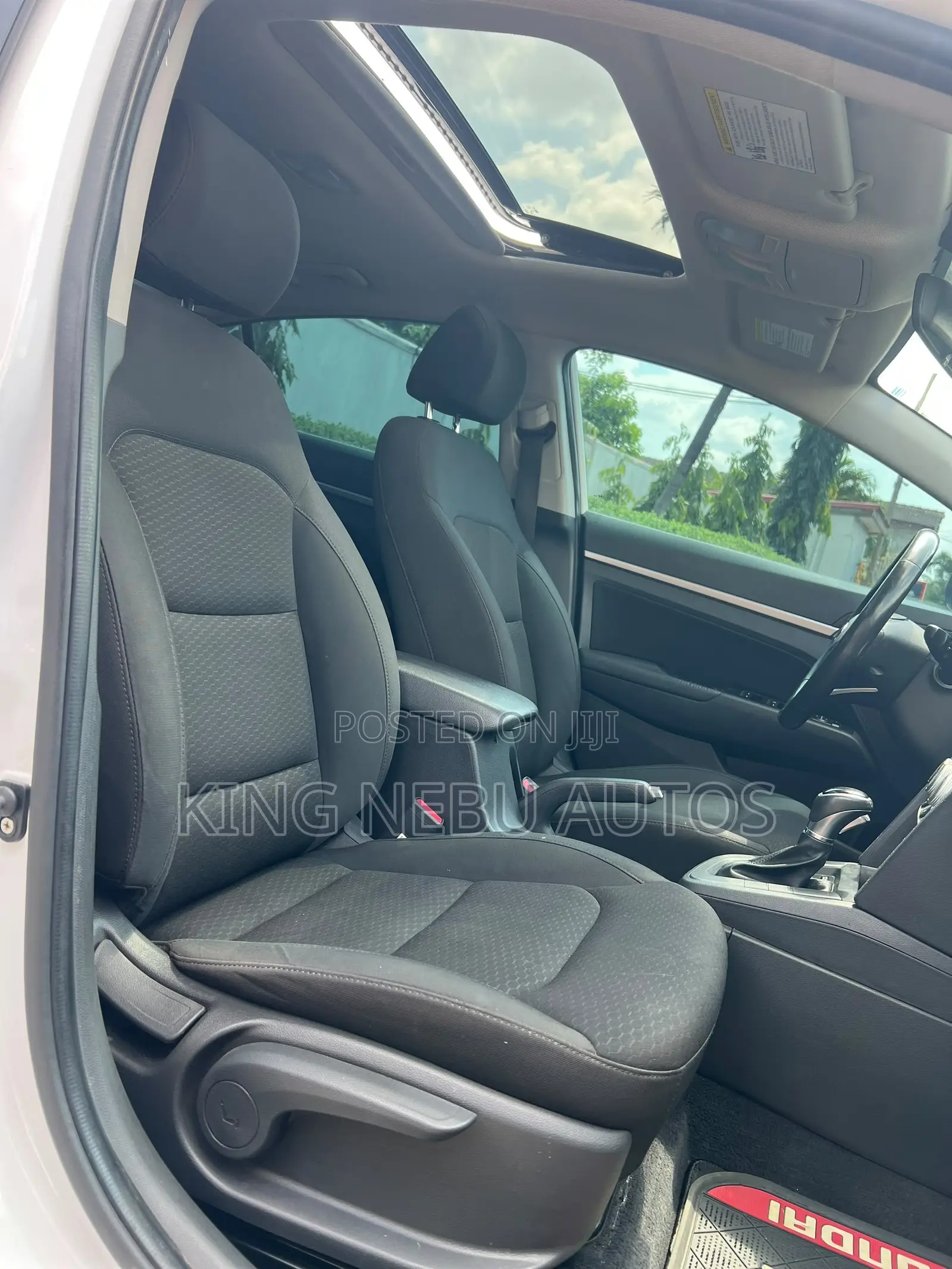 Hyundai Elantra Limited 2020 White