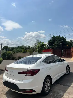 Hyundai Elantra Limited 2020 White