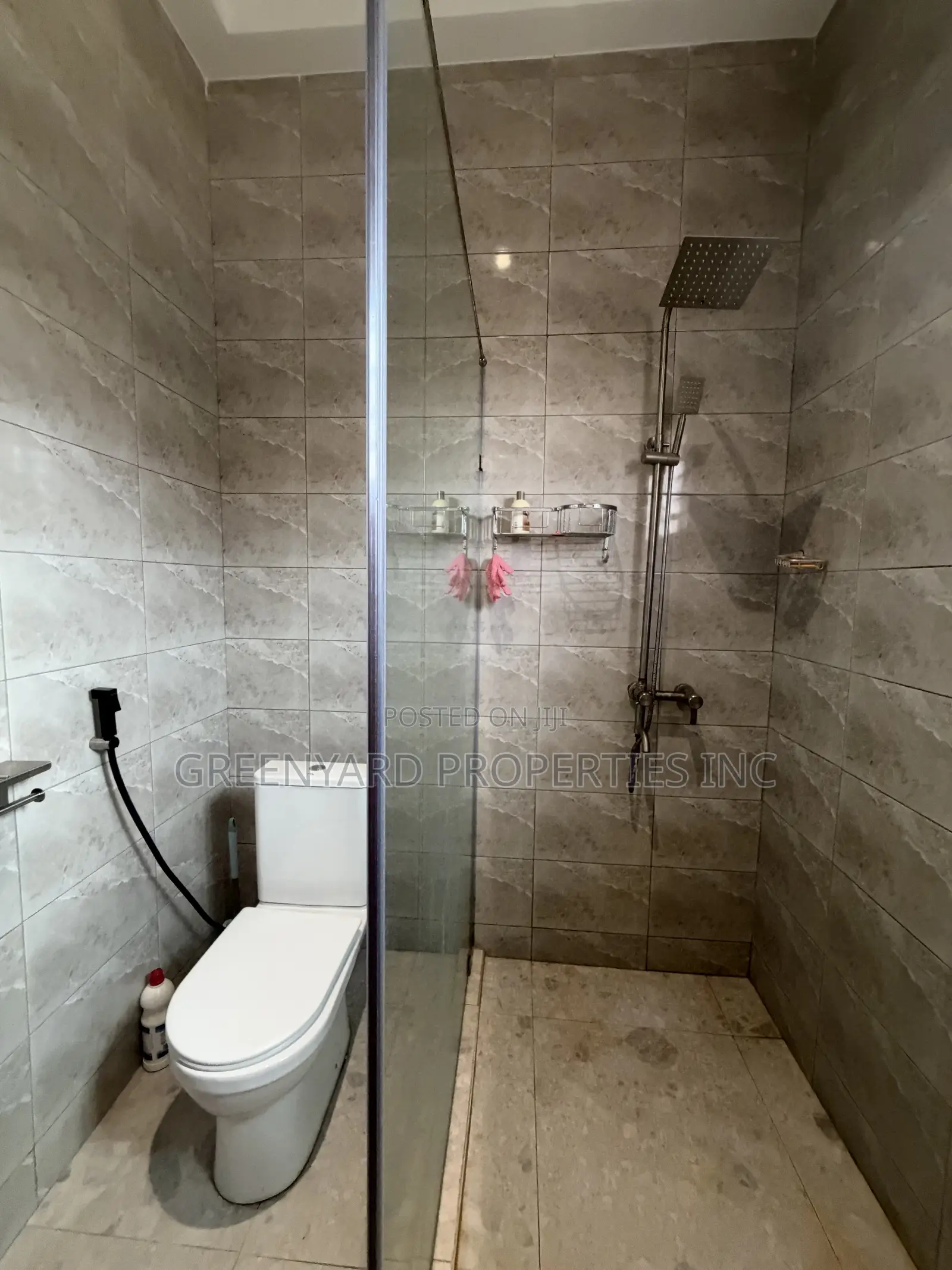 4bdrm House in School Junction, East Legon for rent