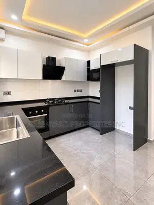 4bdrm House in School Junction, East Legon for rent