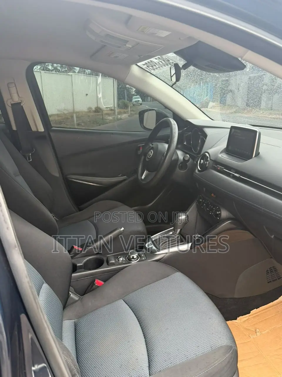 Toyota Yaris iA 1.5 FWD 2016