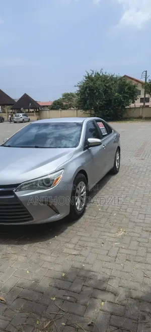 Toyota Camry 2016 Silver