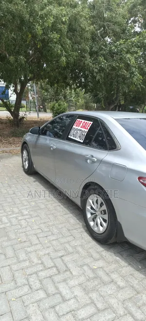 Toyota Camry 2016 Silver