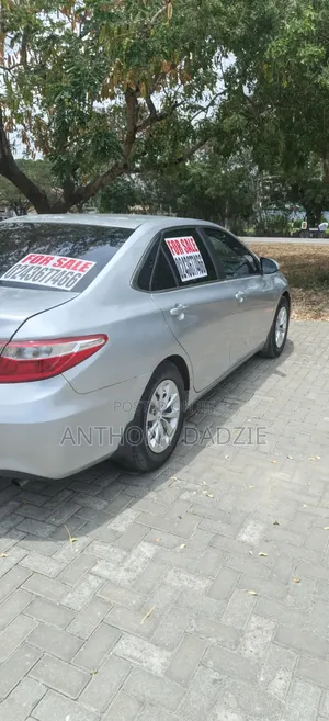 Toyota Camry 2016 Silver