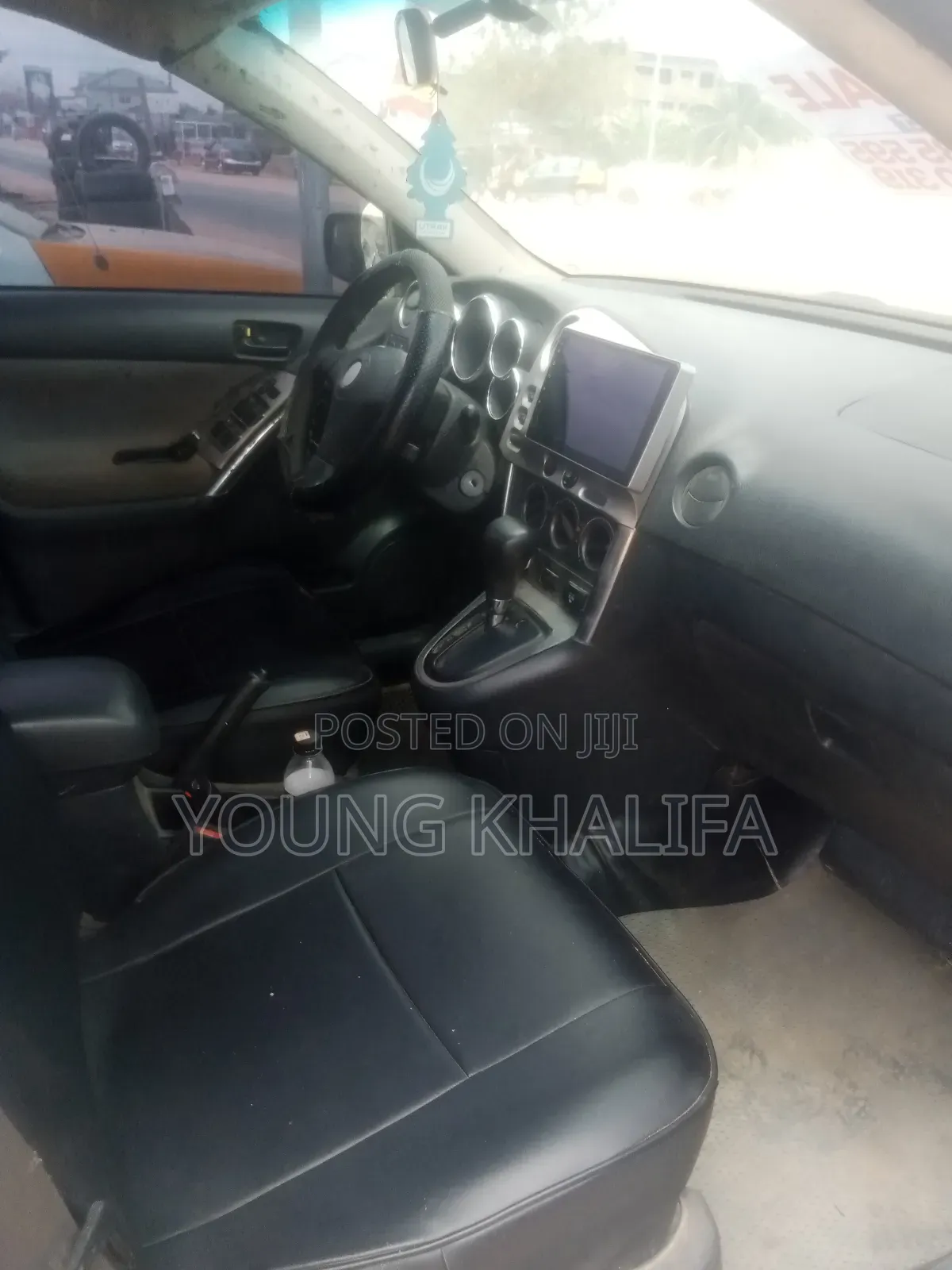 Pontiac Vibe 2008 White