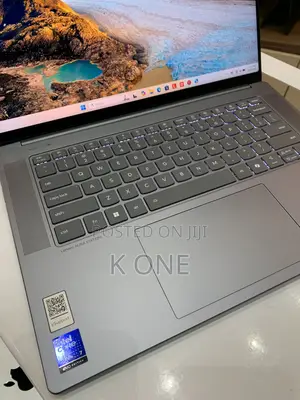Laptop Lenovo Yoga Pro 9i Aura Edition 32GB Intel Core Ultra 7 SSD 1T