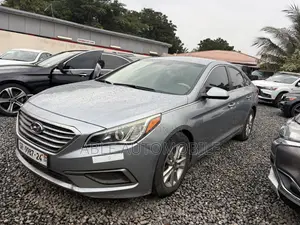 Hyundai Sonata Base Sedan FWD (2.4L 4cyl 6A) 2016 Gray