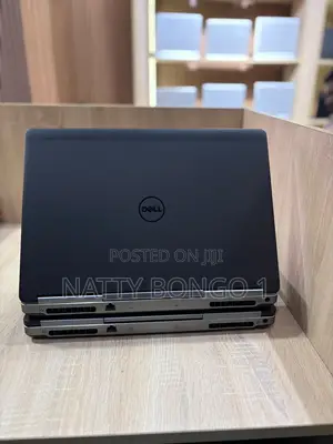 Laptop Dell Precision 7520 16GB AMD SSD 256GB