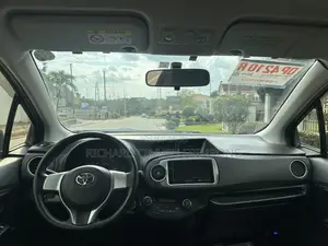 Toyota Vitz 1.3 AWD 5dr 2013